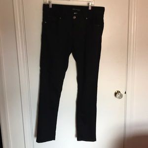 Black skinny jegging